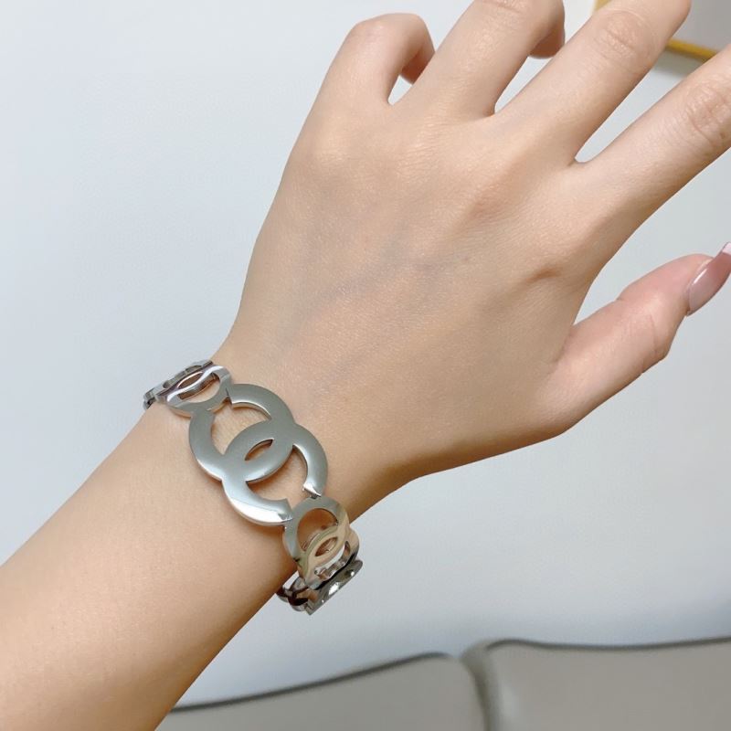 Ch**el bracelets
